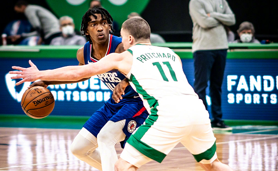 天津队翻盘凯尔特人，乔治带队取胜