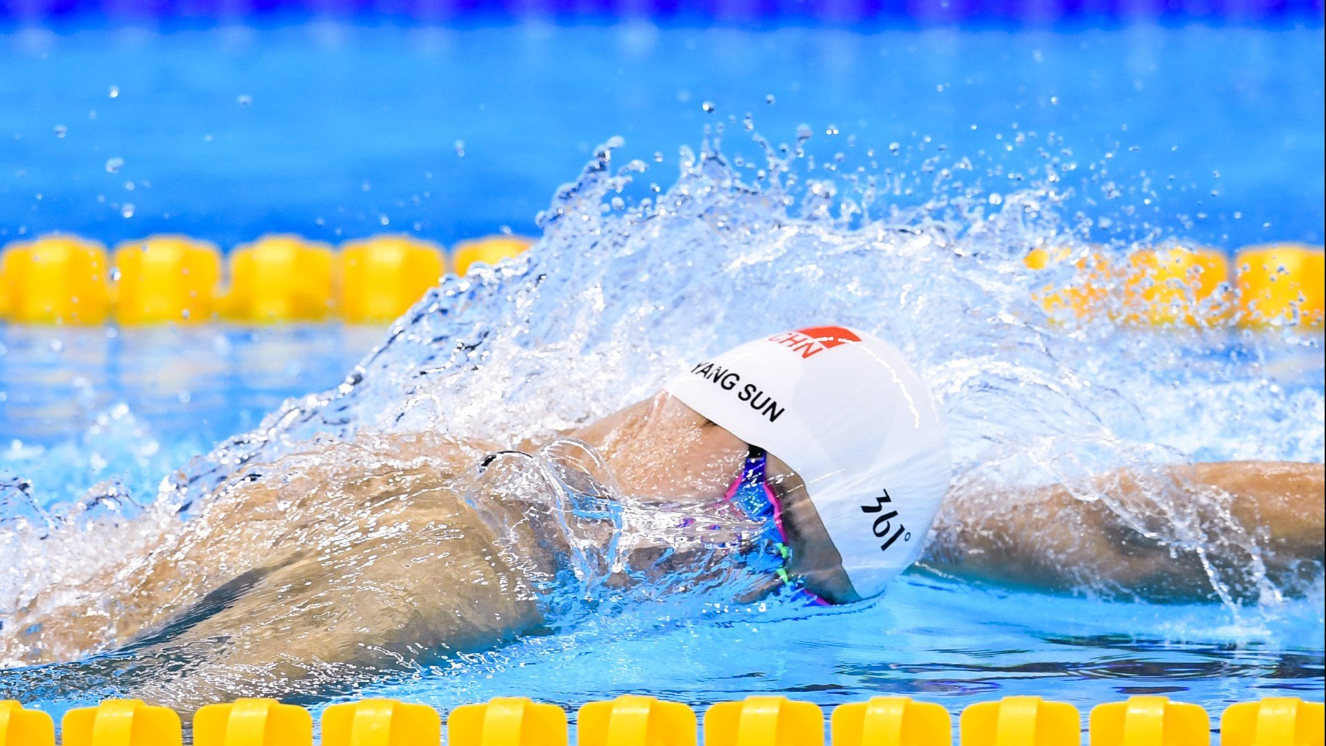 欧冠淘汰赛之夜，范弗利特末节接管比赛
