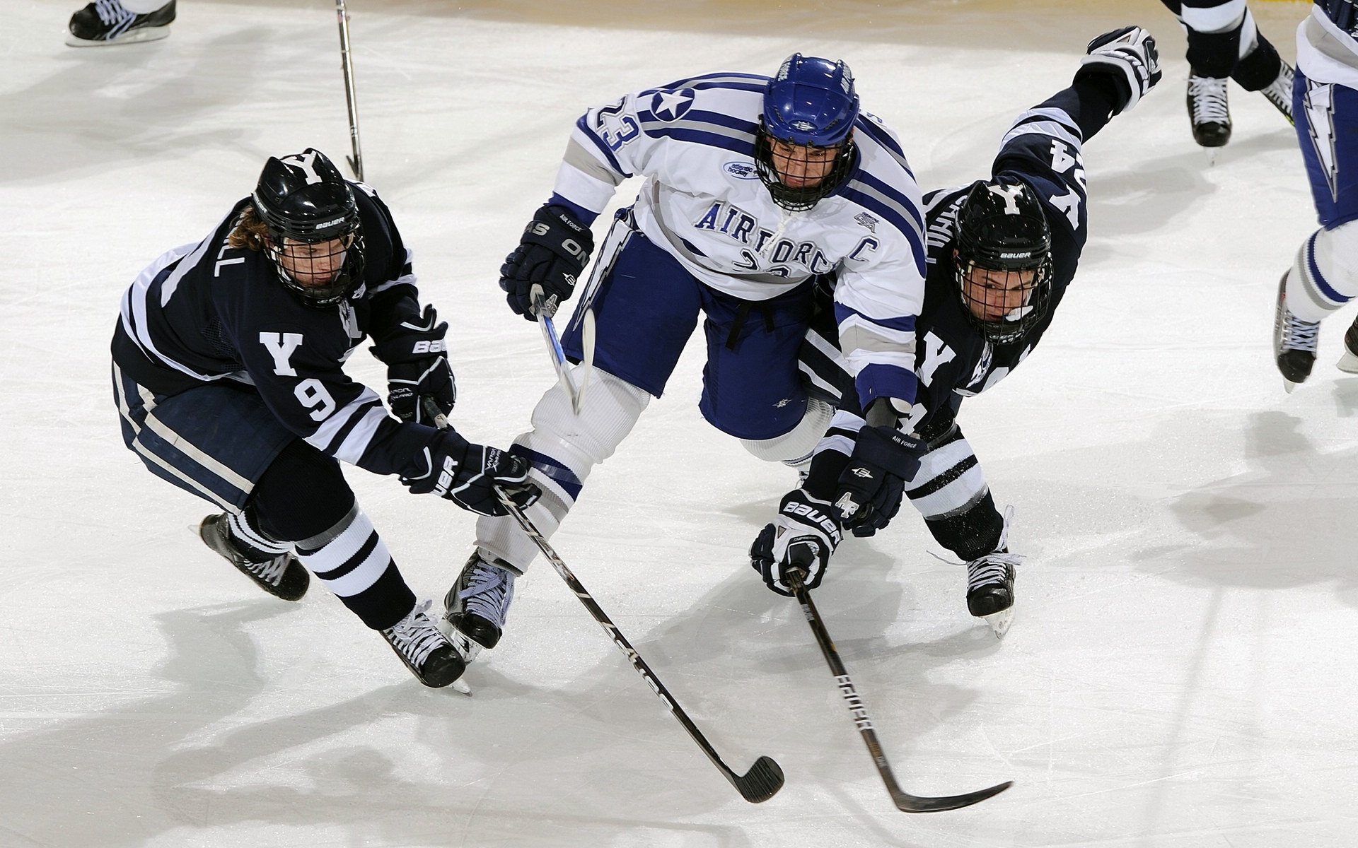 当圣西罗的南风拂过伯纳乌，奥亚尔萨瓦尔在国家德比中，如何演绎一场AC米兰式的洪都拉斯奇迹