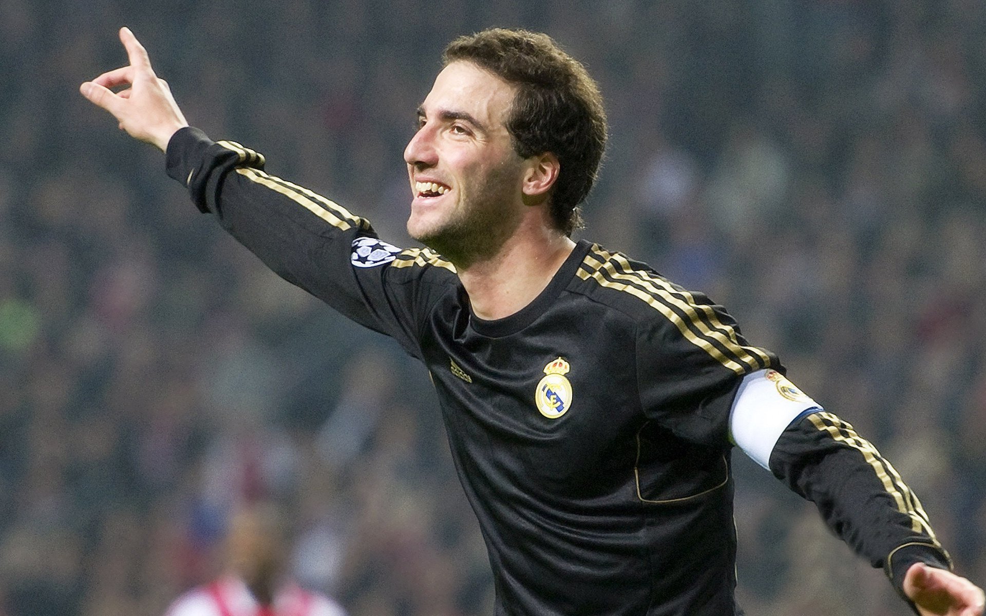 法比尼奥,争冠之夜的沉默舵手,在关键节点连续得分改写英超历史