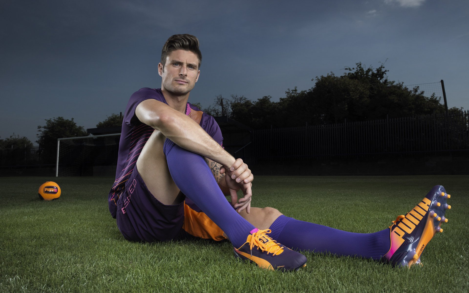 绿茵争锋与篮坛激战，德甲焦点夜背后的体育精神交响