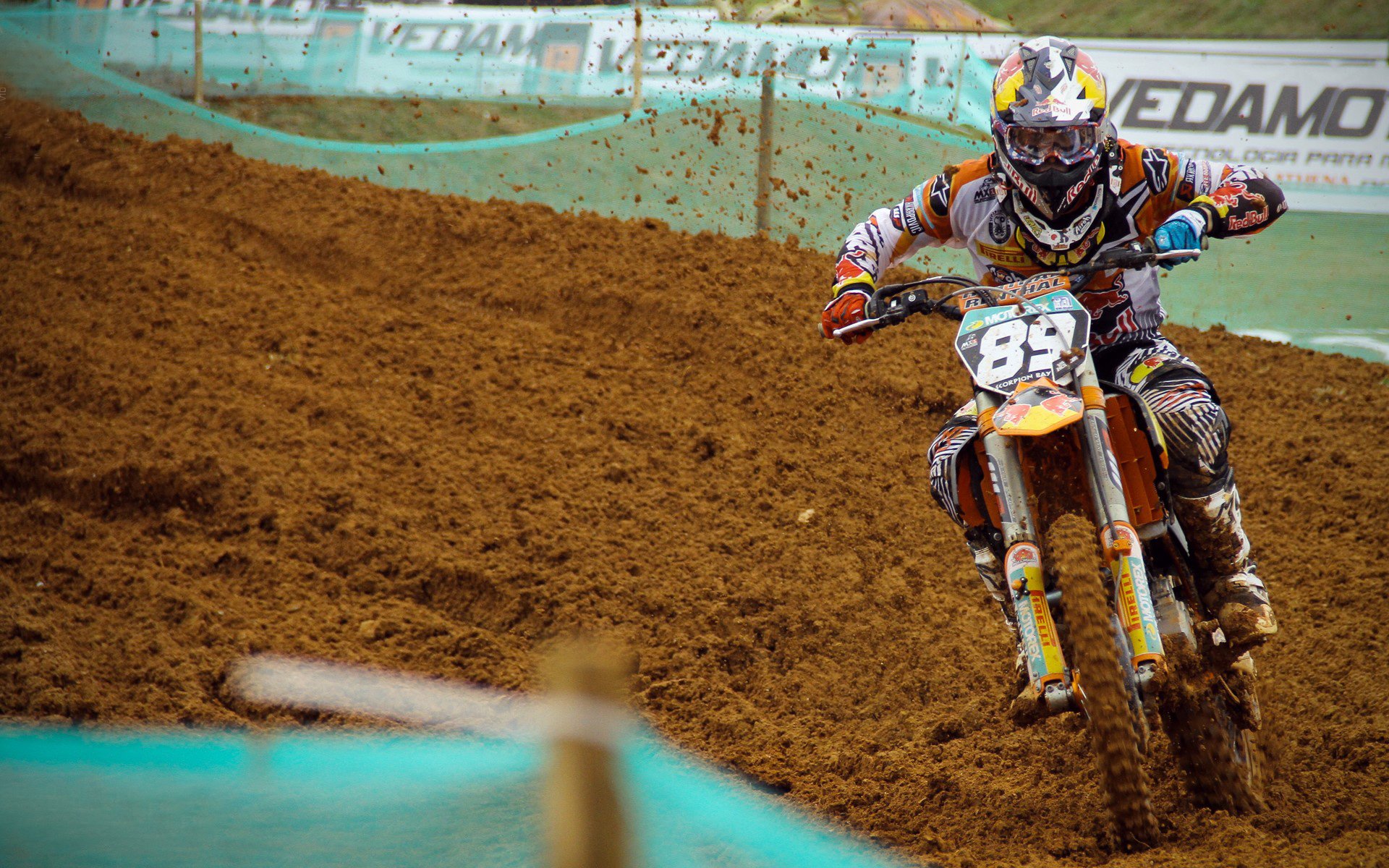 伦纳德点燃赛场，马刺轻取雷霆背后的战术密码